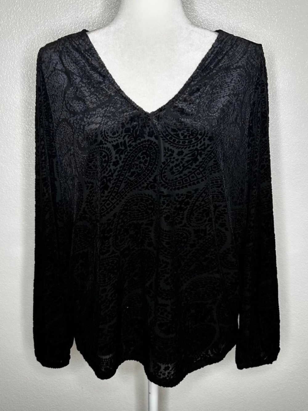 Loft Womens Black Velvet Velour V-Neck Long Sleeve Stretch Top Blouse Size L EUC